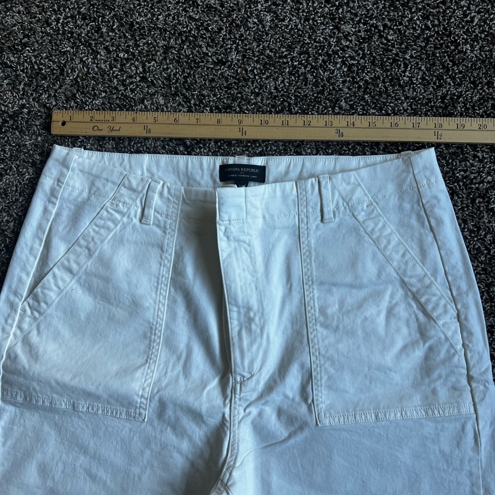 Banana Republic Classic White Trousers - Picture 2 of 6